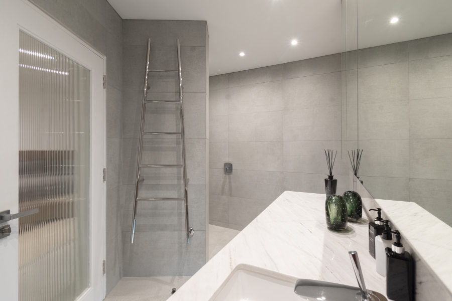 To Let 4 Bedroom Property for Rent in Llandudno Western Cape